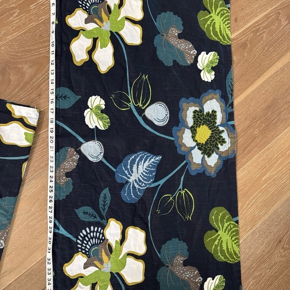 2 Crate & Barrel Augustine King Pillow Shams Floral Tropical Navy green white - Picture 3 of 6